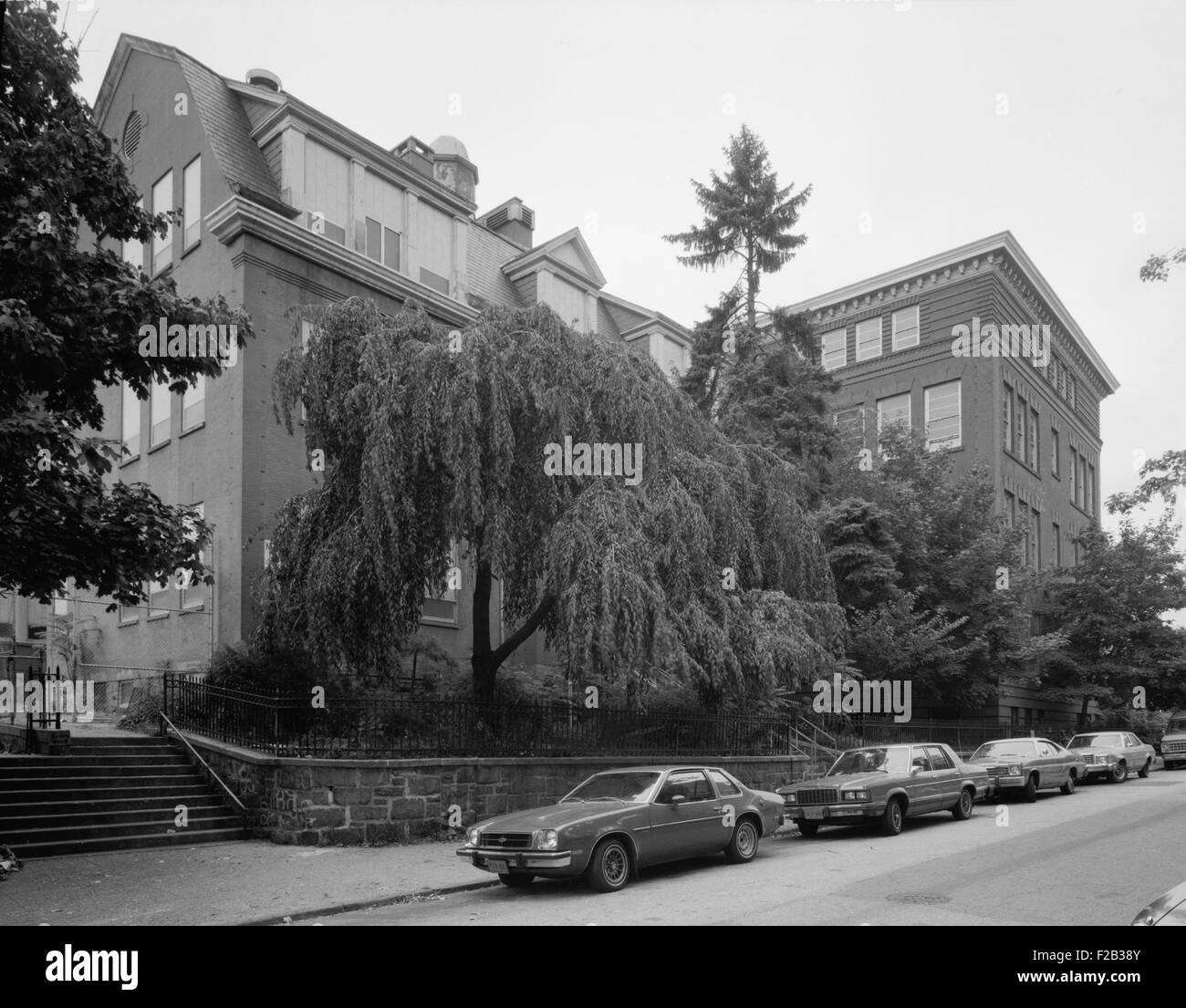 Yonkers, New York, ca. 1980. L'école publique n° 3, Hamilton Avenue, entre les rues Ludlow et Morris. Le comté de Westchester, NY (BSLOC   2015 11 12) Banque D'Images