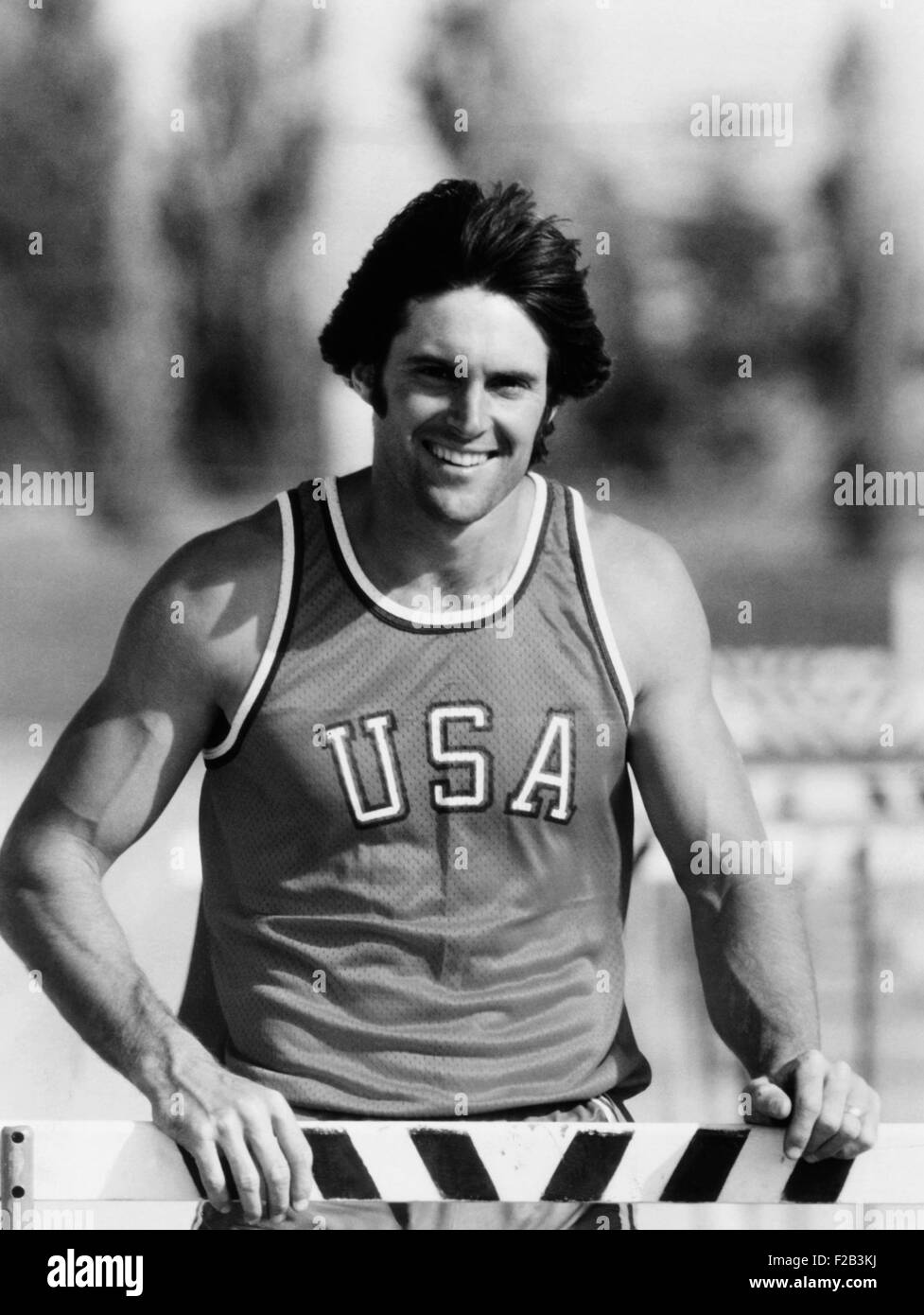 Bruce Jenner a remporté le décathlon dans les Jeux Olympiques d'été de 1976 à Montréal. Il a marqué un record mondial de 8618 points. Ca. 1976. Banque D'Images