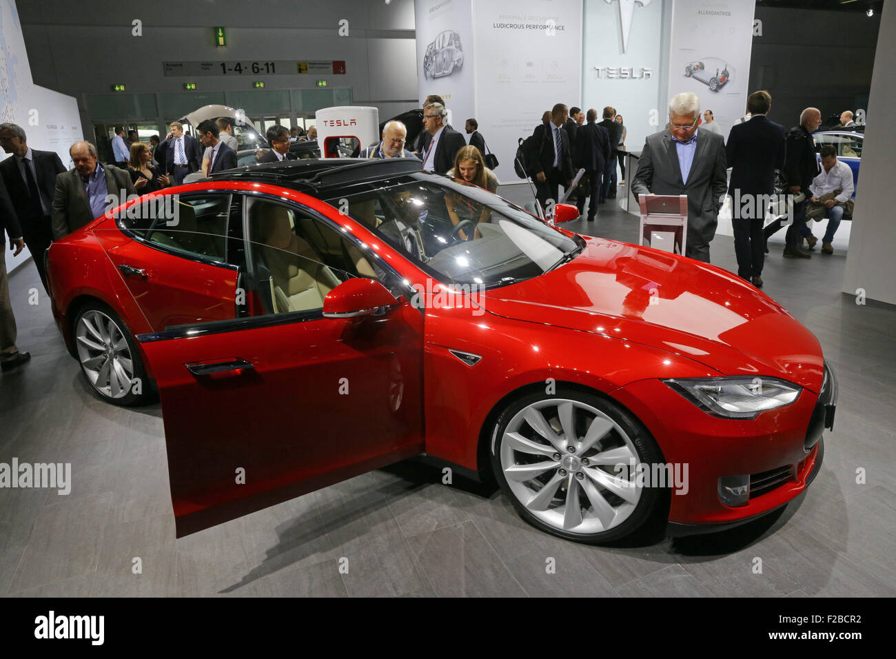 N'est vu de l'avant à la 66e International Motor Show (IAA 2015 Internationale Automobil Ausstellung, IAA) à Francfort/Main, Allemagne Banque D'Images