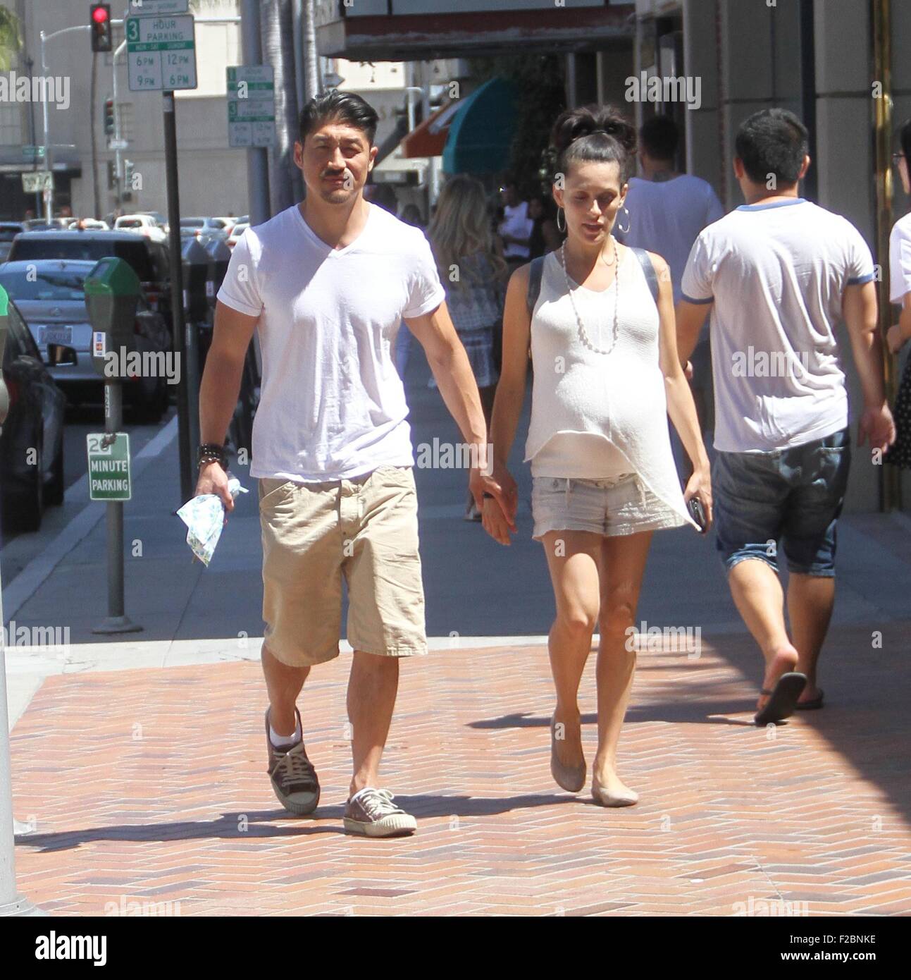 Brian Tee et Mirelly Taylor aller faire du shopping à Beverly Hills avec : Brian Tee, Mirelly Taylor Où : Los Angeles, California, United States Quand : 15 Juil 2015 Banque D'Images