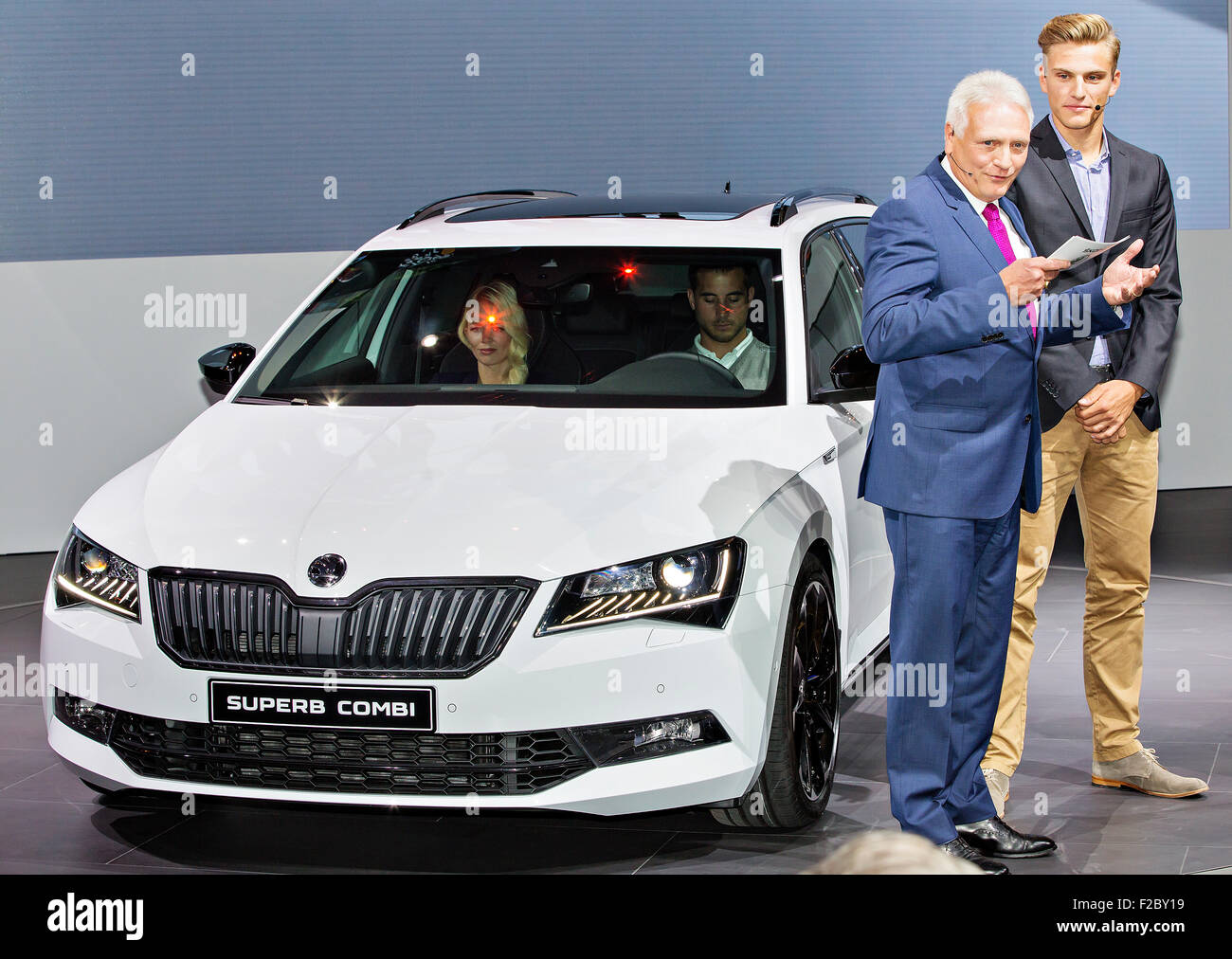 Winfried Vahland, Marcel Kittel, Skoda Superb Combi Ligne Sport, International motorshow, IAA, Francfort, Auto Show, Banque D'Images