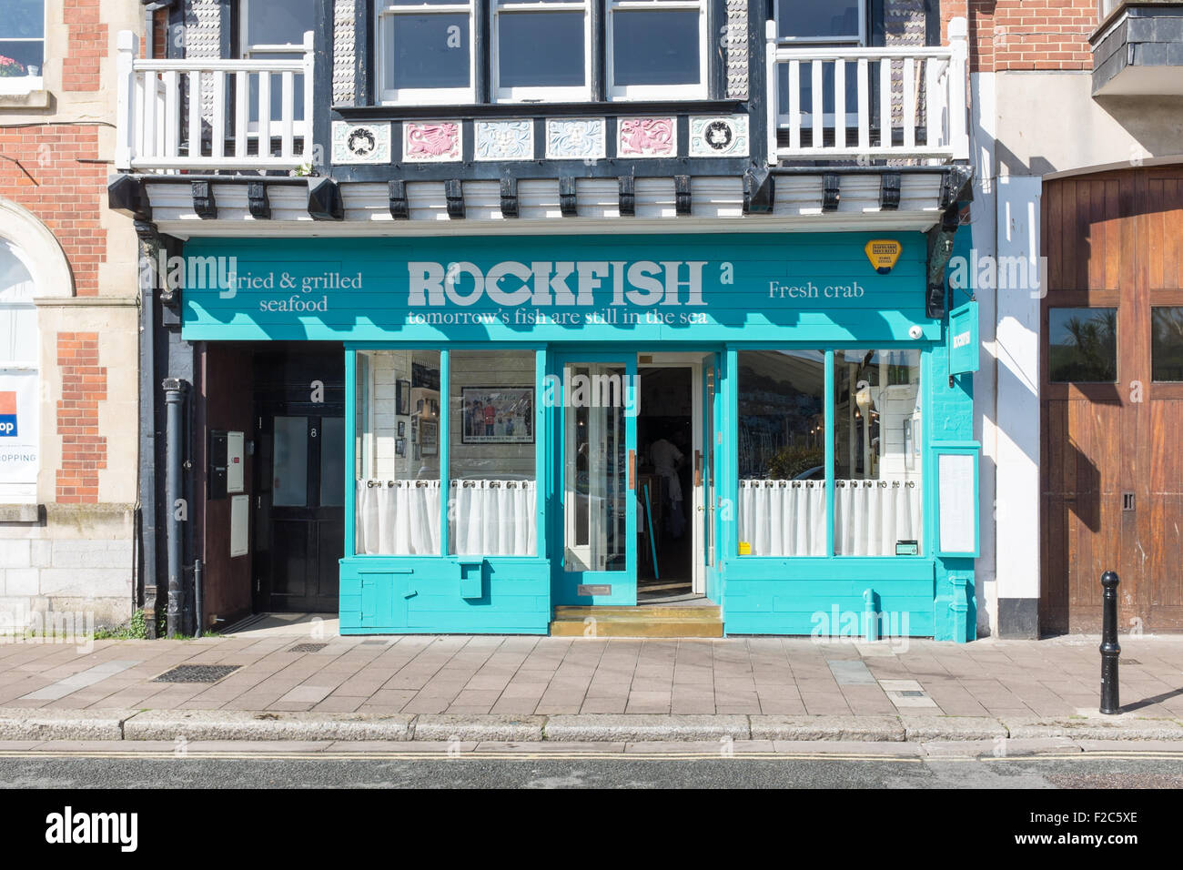Du restaurant de fruits de mer dans la ville de Dartmouth Devon Banque D'Images