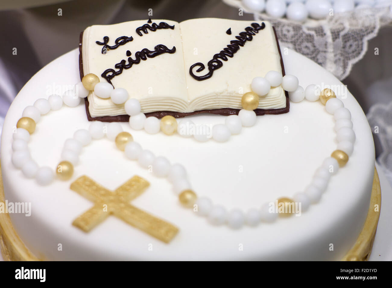Premier Gateau De Communion Banque D Image Et Photos Alamy Premier Gateau De Communion Banque D Image Et Photos Alamy
