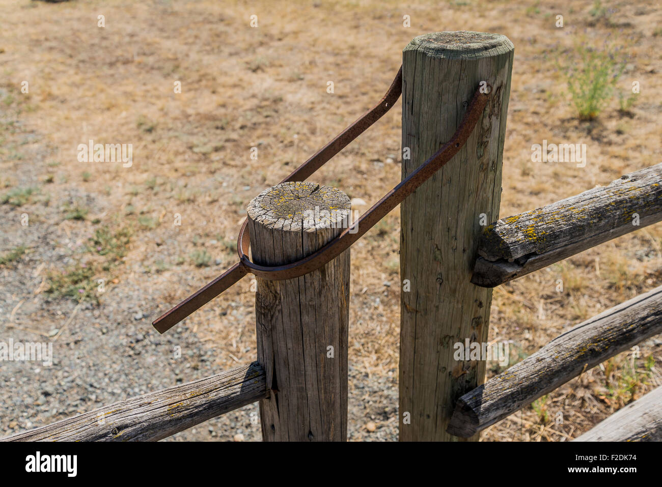 Loquet de fermeture, clôture barrière Photo Stock - Alamy
