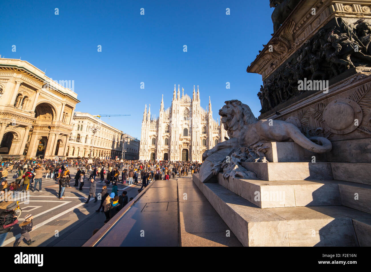 Monument de Vittorio Emanuele II sur la Piazza Duomo, Milan Banque D'Images
