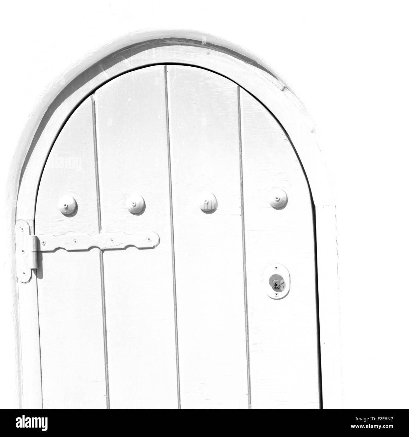 Porte bleue à l'antique village santorini Grèce europe et mur blanc Banque D'Images