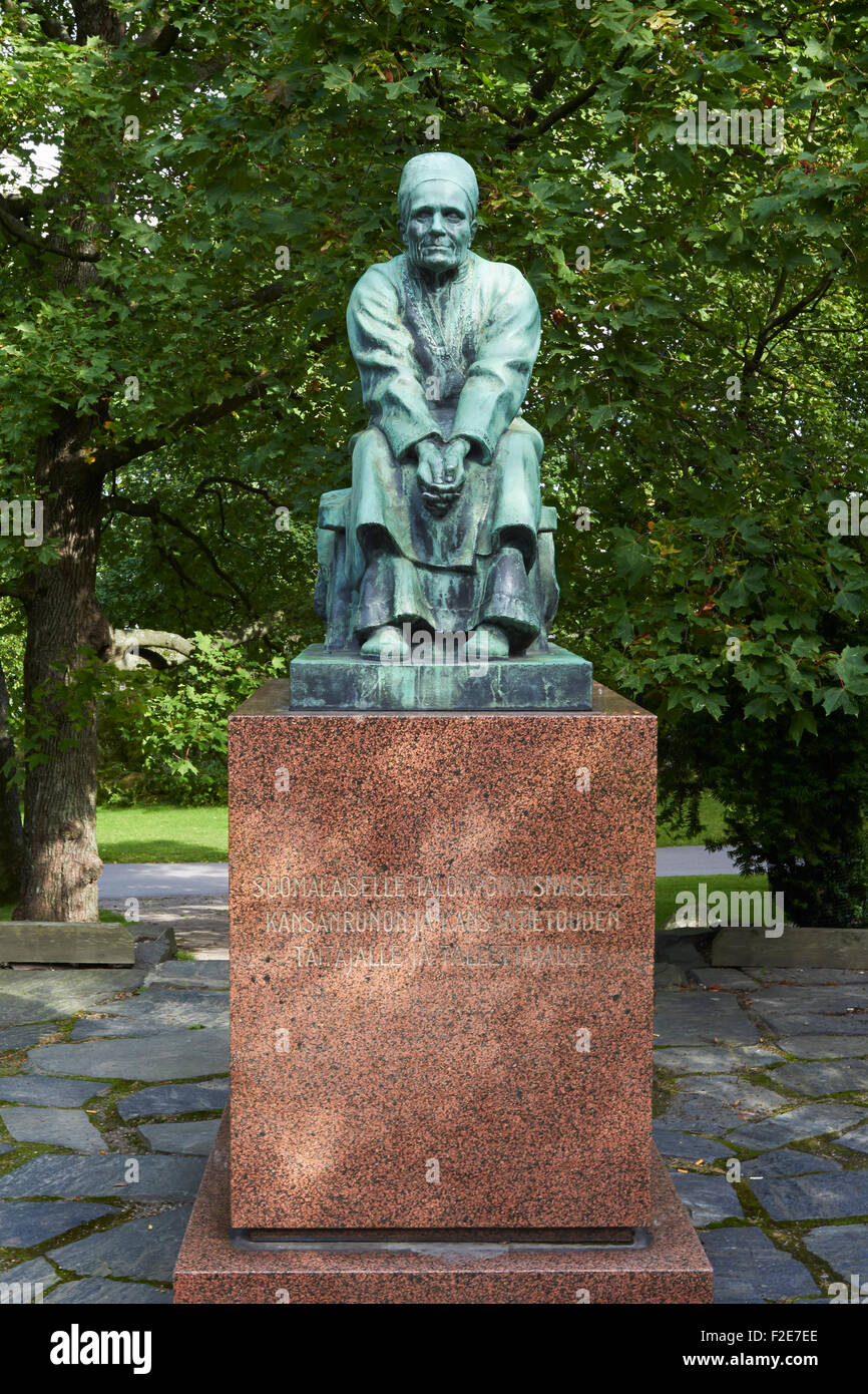 Statue du poète populaire orale finlandais Larin Paraske, Helsinki Finlande Banque D'Images