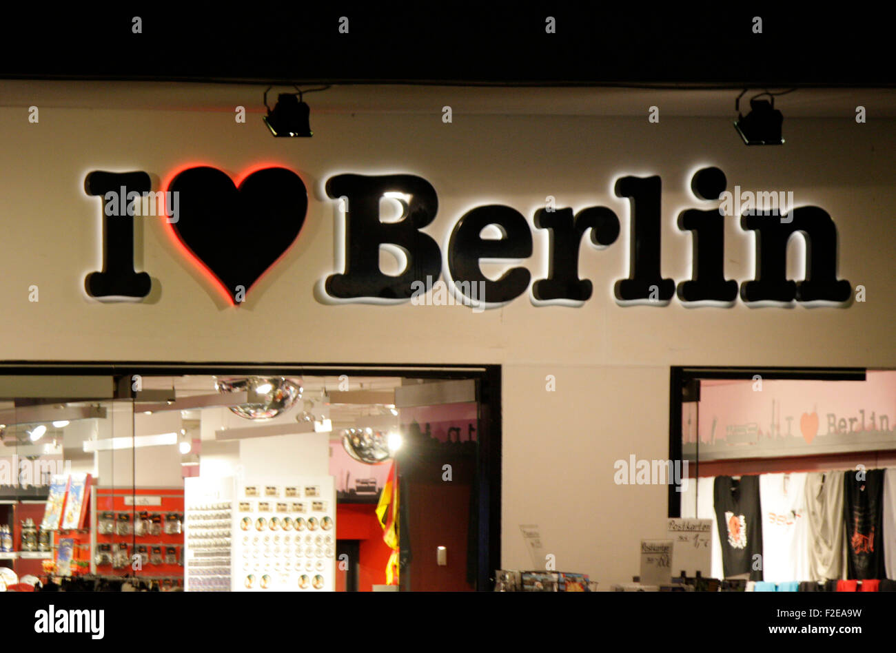 Novembre 2013 - BERLIN : marques : le logo d'un magasin de souvenirs nommé 'J'adore Berlin, Berlin. Banque D'Images