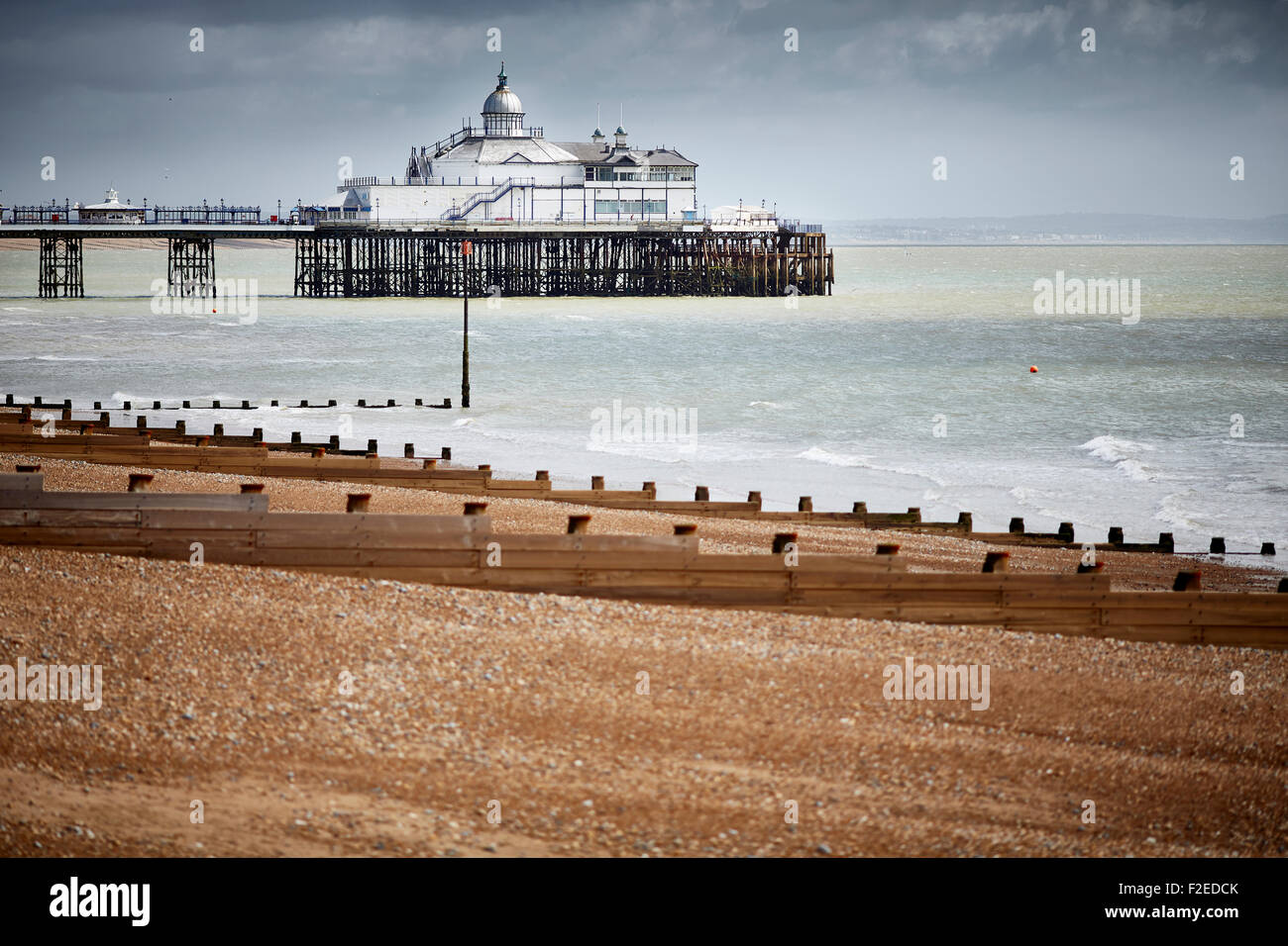 La jetée d''Eastbourne est une station pleasure pier à Eastbourne, East Sussex, sur la côte sud de l'Angleterre est la principale ville landmar Banque D'Images