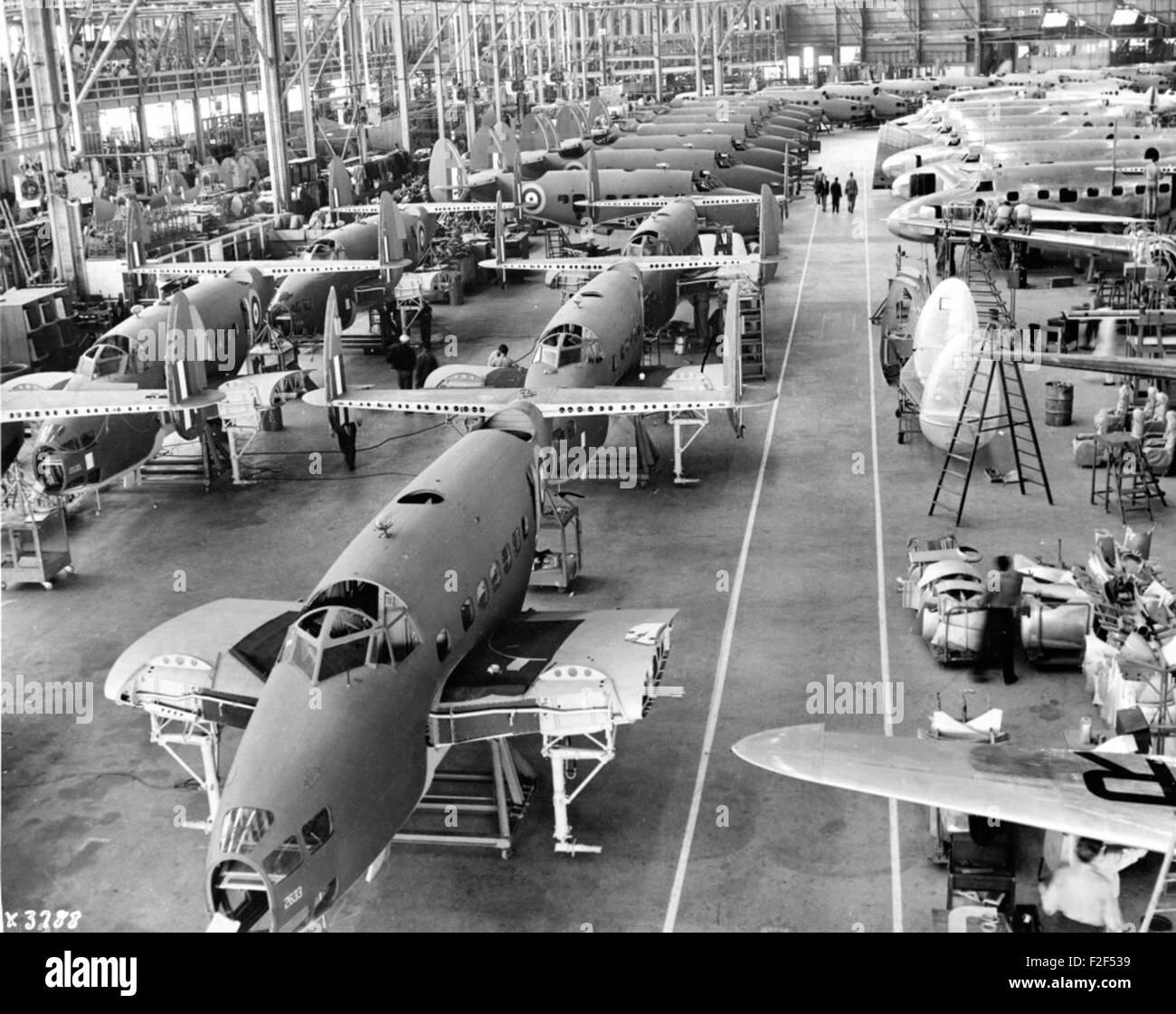 La ligne de production V Lockheed Hudson de l'usine de Burbank [1941 Lockheed X3788 Banque D'Images