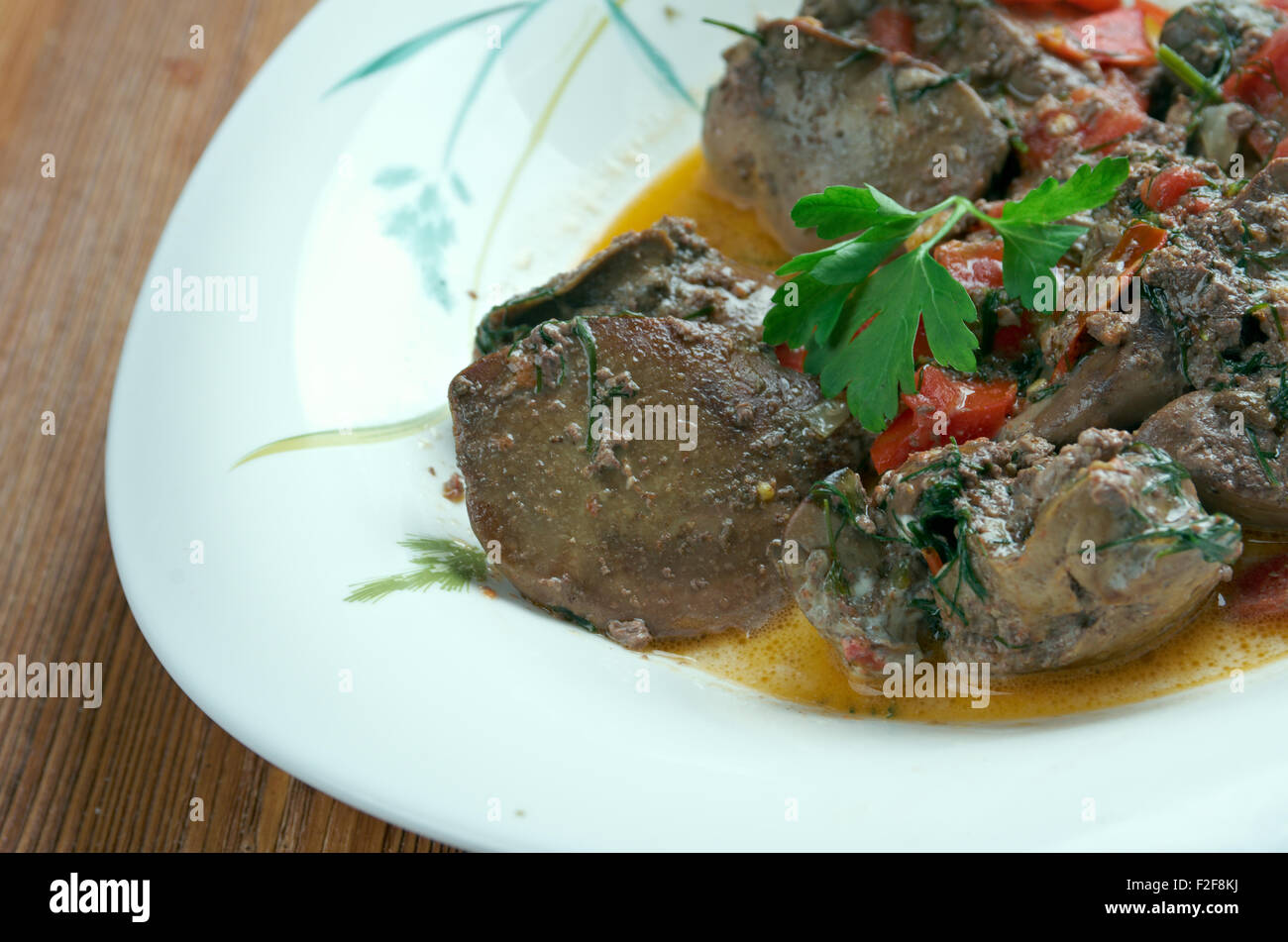 Kibed Makli - Foie de poulet rôti . La nourriture libanaise Banque D'Images