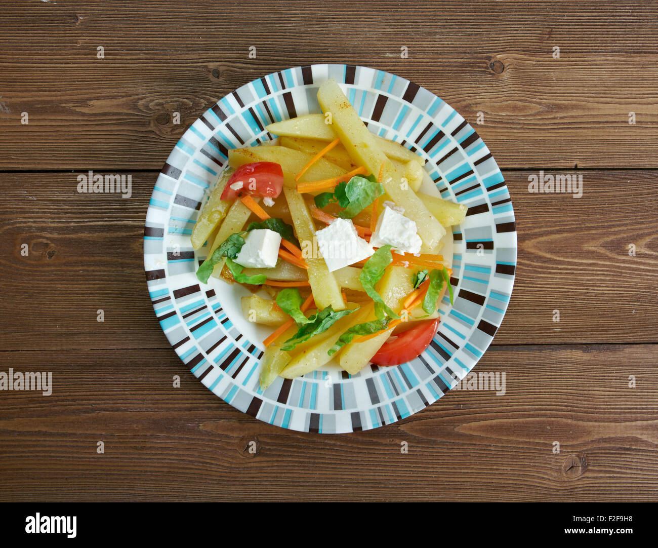 Haystak - alimentaire composé d'un plat de féculents en combinaison avec des légumes frais Banque D'Images