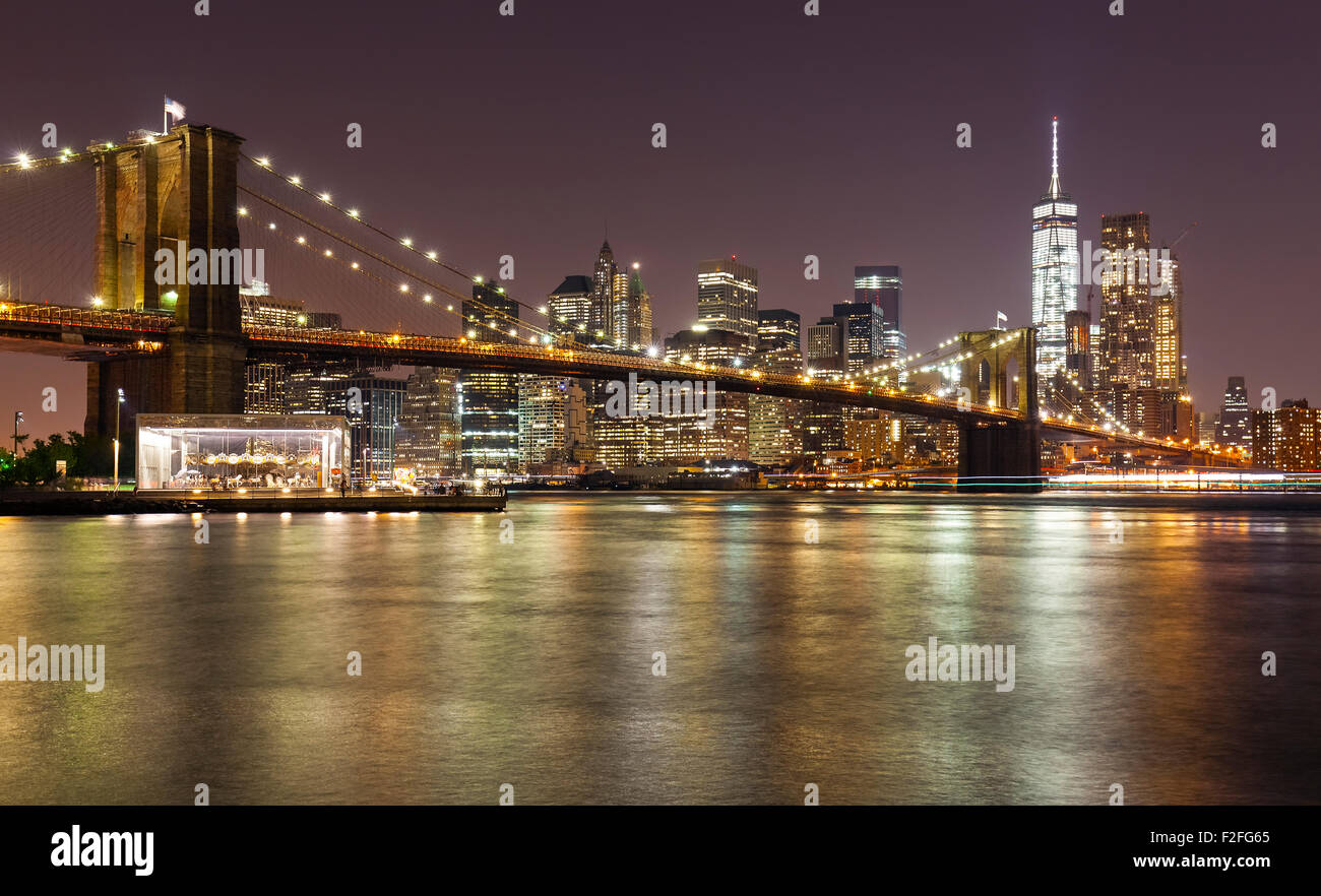 Pont de Brooklyn et Manhattan la nuit, New York City, USA. Banque D'Images