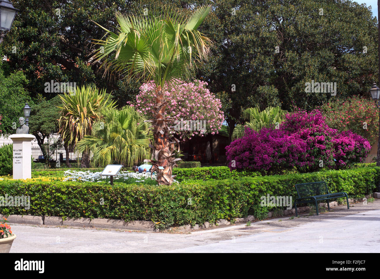 Intérieur de la Villa Margherita, parc à Trapani Banque D'Images