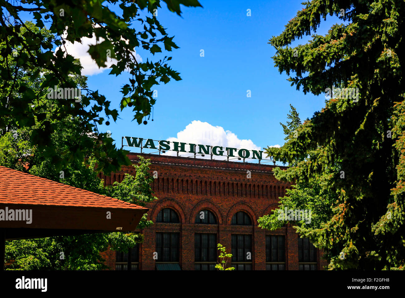 L'eau Washington énergie bâtiment fournit de l'énergie hydro-électrique de la rivière Spokane Spokane Banque D'Images