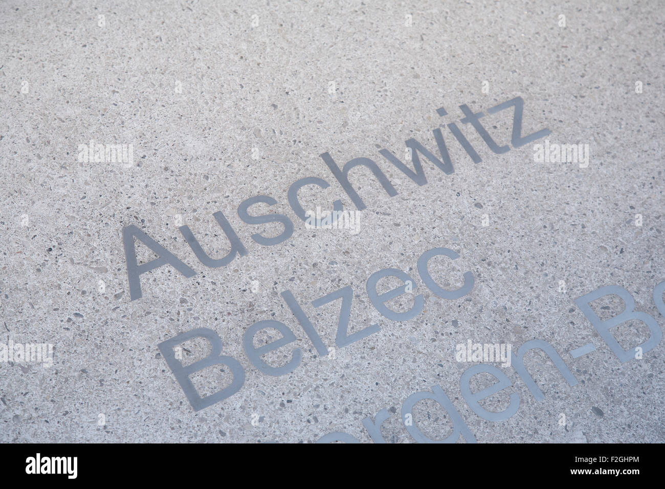 Auschwitz - Holocaust Memorial 'bibliothèque' sans nom par Whiteread dans Judenplatz Square, Vienne, Autriche Banque D'Images