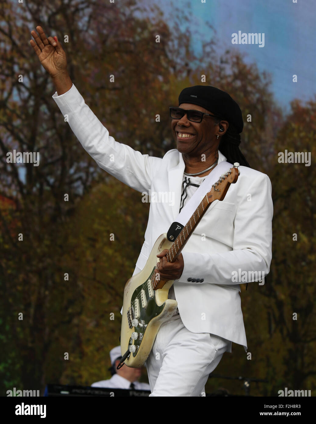 Londres, ANGLETERRE - 21 juin : Chic avec Nile Rodgers sur scène à l'heure d'été britannique concert, Hyde Park, le 21 juin, 2015 Banque D'Images