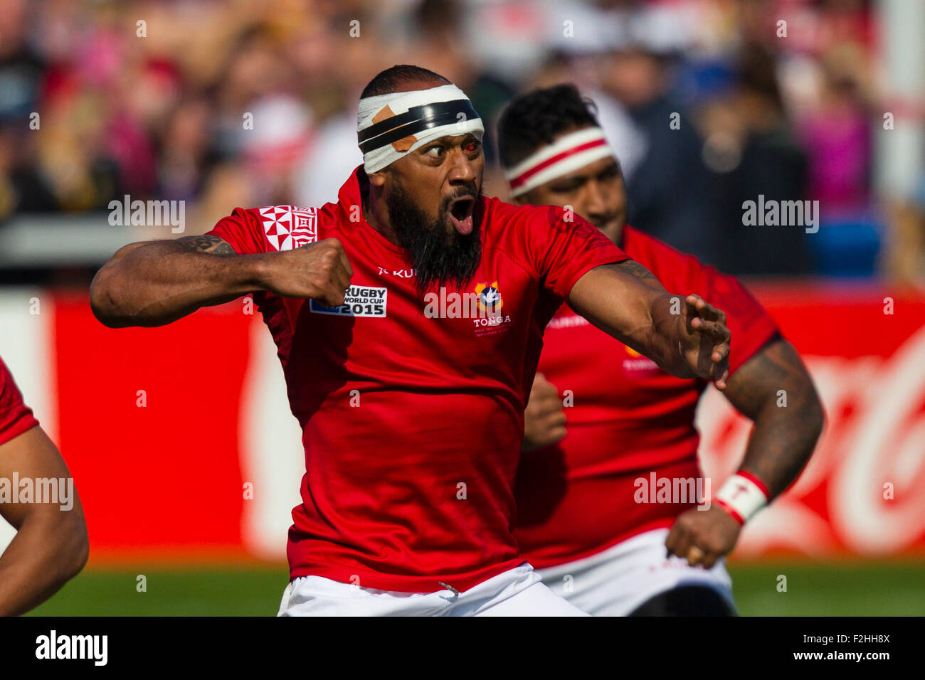 19.09.2015. Gloucester, en Angleterre. Coupe du Monde de Rugby. Les Tonga contre la Géorgie. Vunga Lilo et le Tonga joueurs effectuer le Sipi Tau avant kick off. Banque D'Images