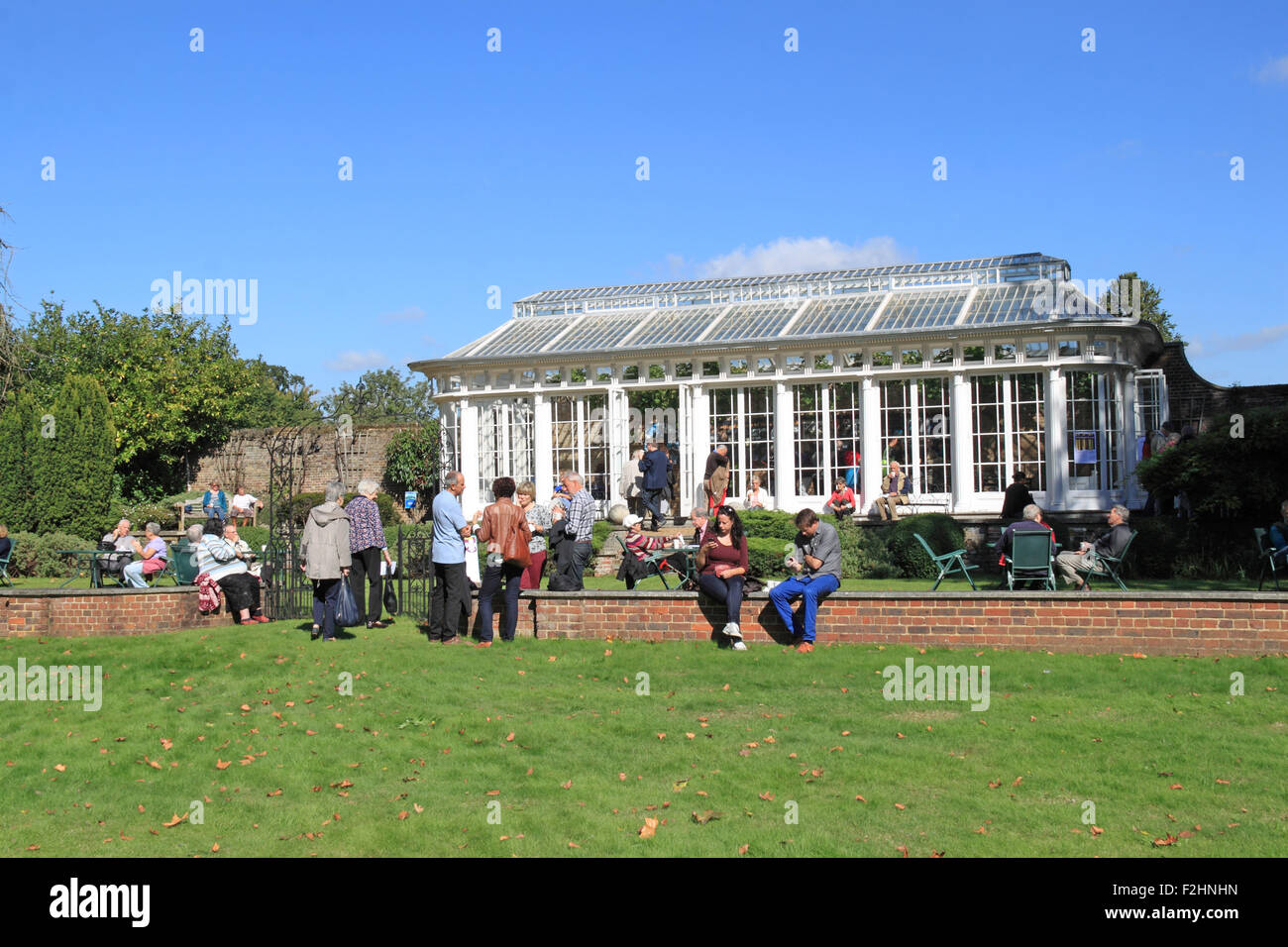 L'Orangerie, maison touffue, Teddington, England, UK. Open House London, samedi 19 septembre 2015. Chaque année un événement d'un jour, lorsque des bâtiments est normalement pas ouvert au public permet l'accès. Buissonnante House est une ancienne résidence royale de la reine Adélaïde qui est actuellement le siège de la UK's National Physical Laboratory. Crédit : Ian Bouteille / Alamy Live News Banque D'Images