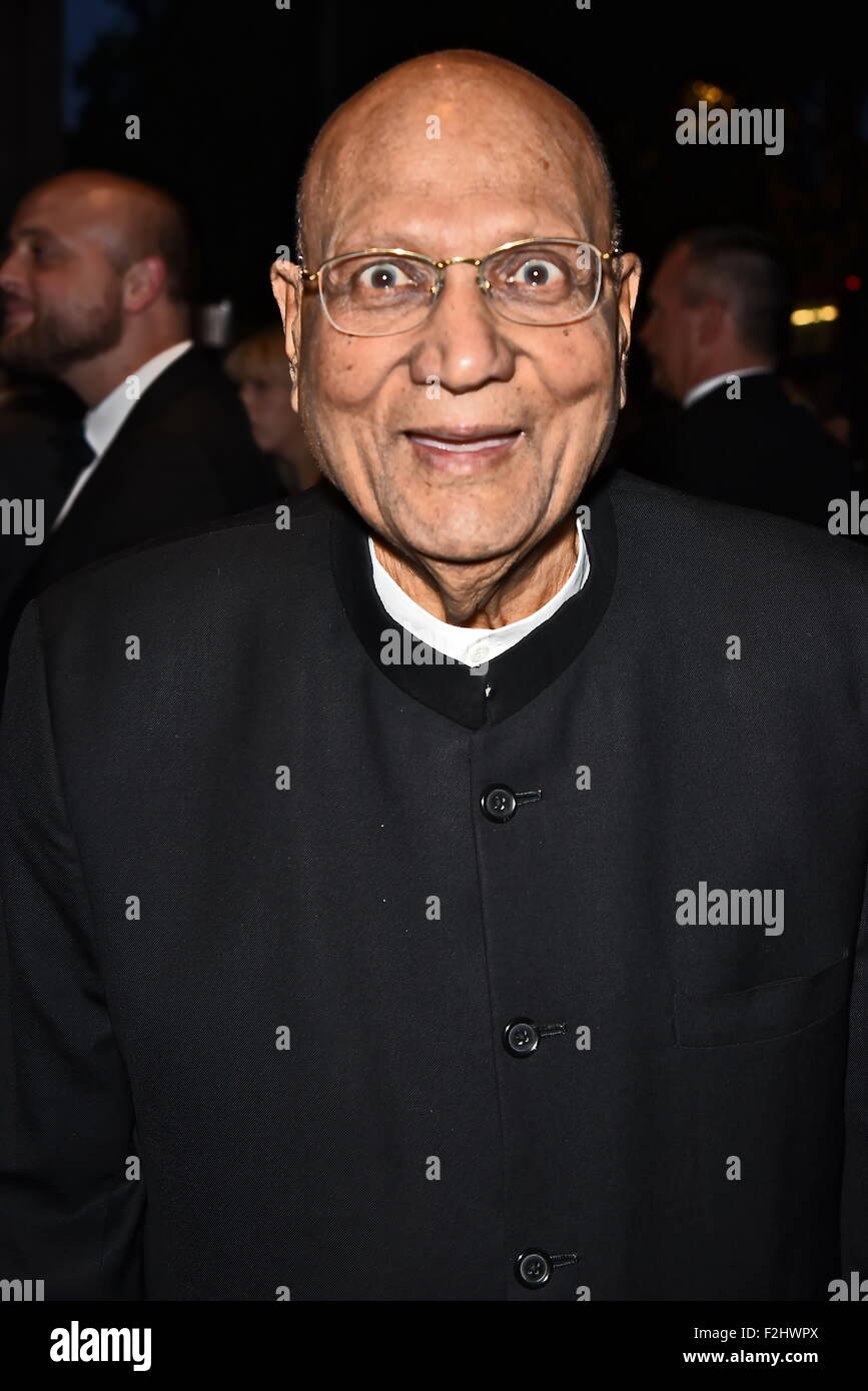 Londres, Royaume-Uni. 18 Septembre, 2015. Seigneur Raj Loomba assiste à l'asiatique le 15 Achievers Awards 2015 avec Grosvenor House Hotel, Londres. Credit : Voir Li/Alamy Live News Banque D'Images