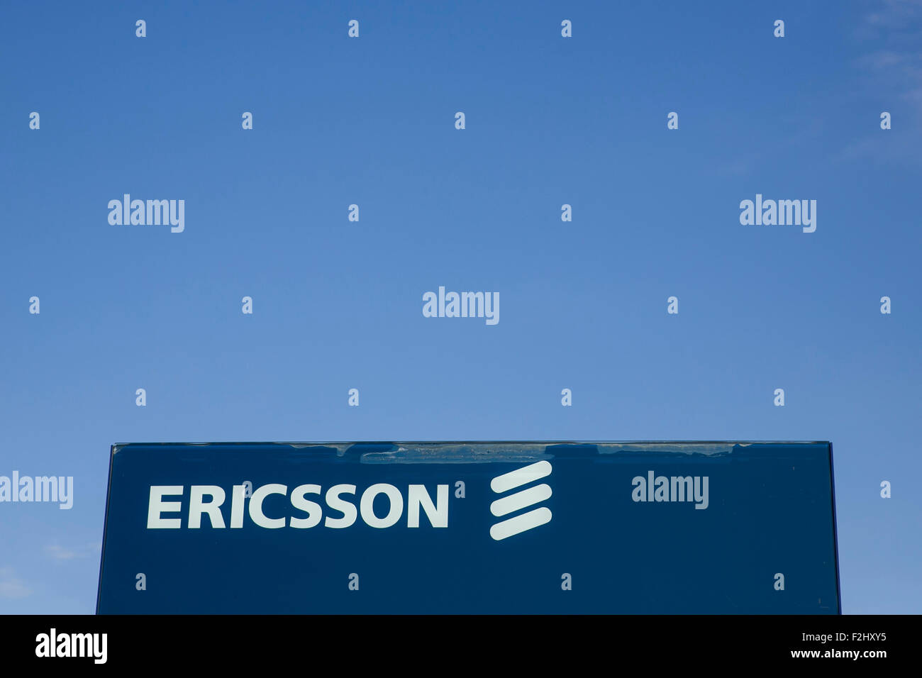 Un logo affiche à l'extérieur d'un établissement occupé par Ericsson à Plano, Texas le 12 septembre 2015. Banque D'Images