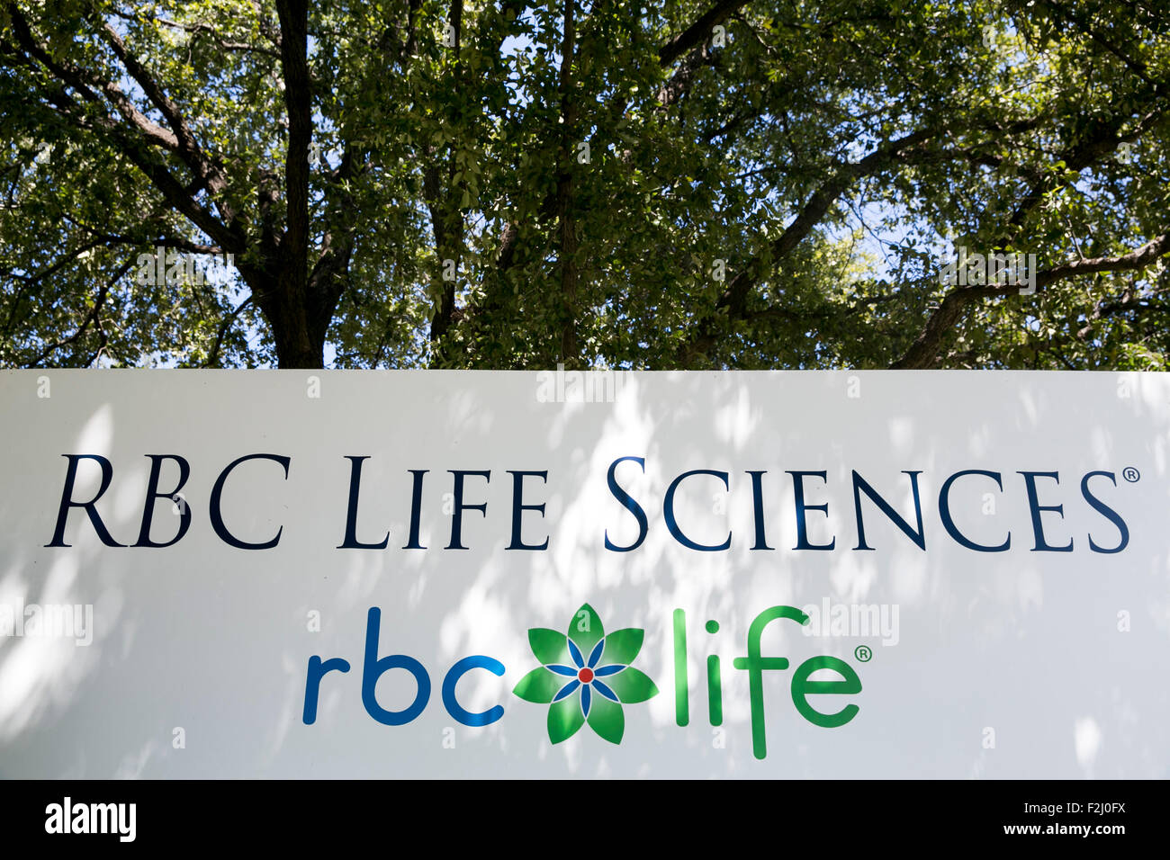 Un logo affiche à l'extérieur du siège de la RBC Life Sciences Inc., à Irving au Texas le 13 septembre 2015. Banque D'Images