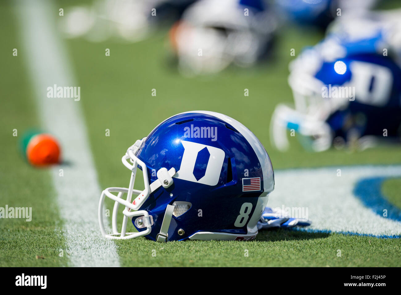Durham, NC, USA. 19 Septembre, 2015.Un Duc football helmet durant la NCAA college football match entre le nord-ouest et le duc le samedi 19 septembre, 2015 à Wallace Wade Stadium, à Durham, N.C. Credit : Cal Sport Media/Alamy Live News Banque D'Images