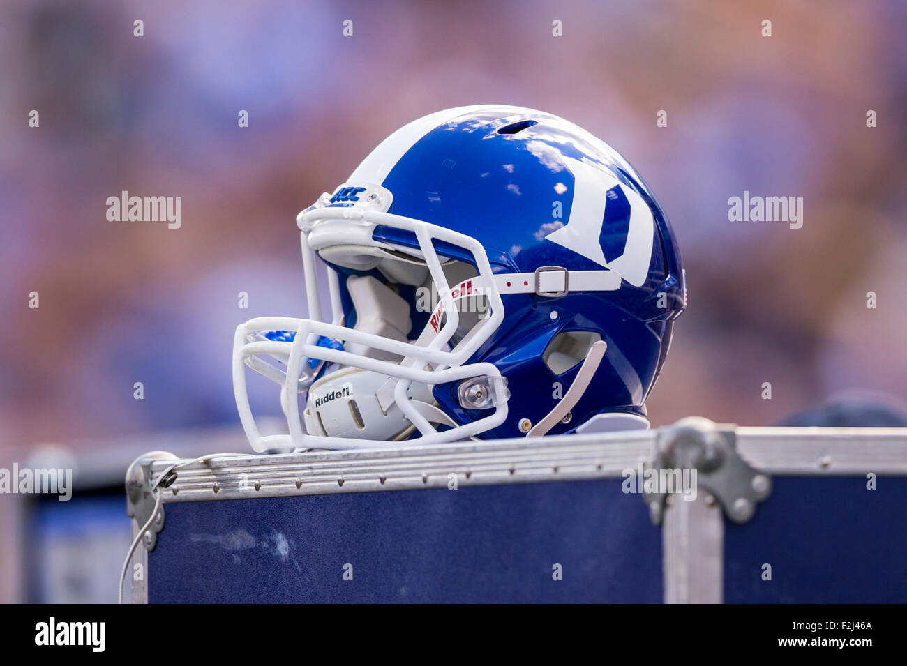 Durham, NC, USA. 19 Septembre, 2015.Un Duc football helmet durant la NCAA college football match entre le nord-ouest et le duc le samedi 19 septembre, 2015 à Wallace Wade Stadium, à Durham, N.C. Credit : Cal Sport Media/Alamy Live News Banque D'Images