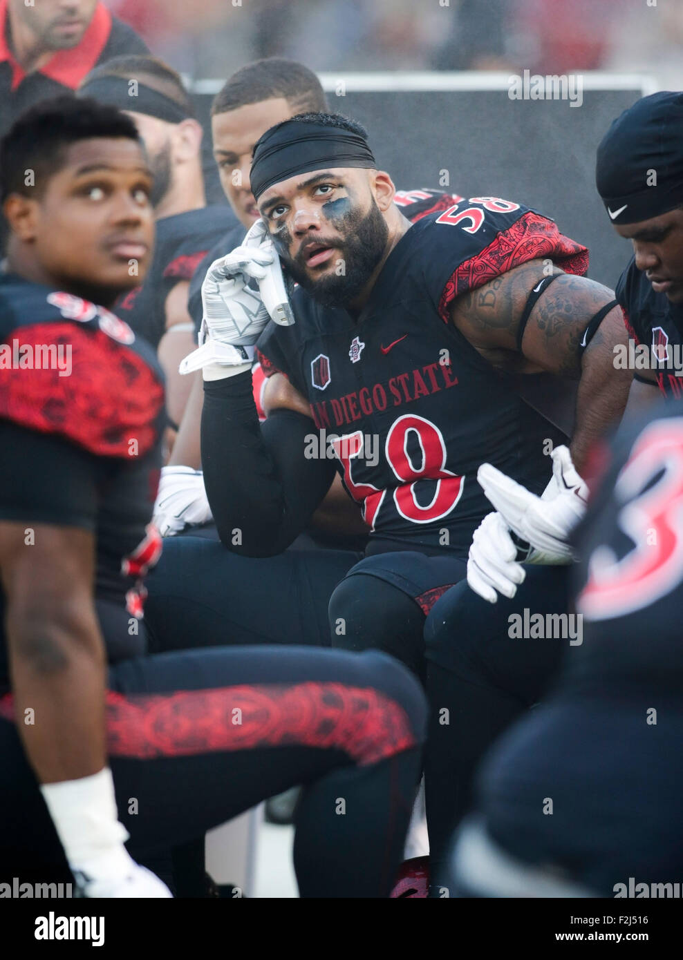 San Diego, CA. 19 Sep, 2015. San Diego State University Aztec poseur défensive # 58 Alex Barrett au cours de l'Université d'Etat de San Diego Aztèques' accueil dans la perte des heures supplémentaires à l'Université de South Alabama Jaguars chez Qualcomm Stadium de San Diego, CA. Justin Cooper/CSM/Alamy Live News Banque D'Images