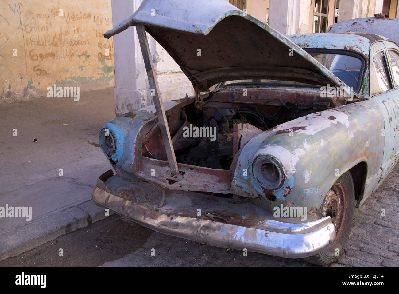 Vieille voiture américaine classique dans la Vieille Havane, Cuba. Banque D'Images