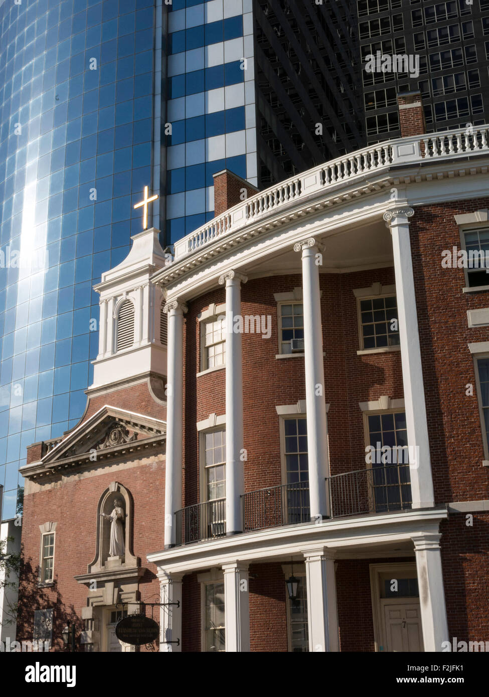 L'église de Notre-Dame du Saint-Rosaire,le culte de Saint Elizabeth Ann Seton et le James Watson House, NYC Banque D'Images