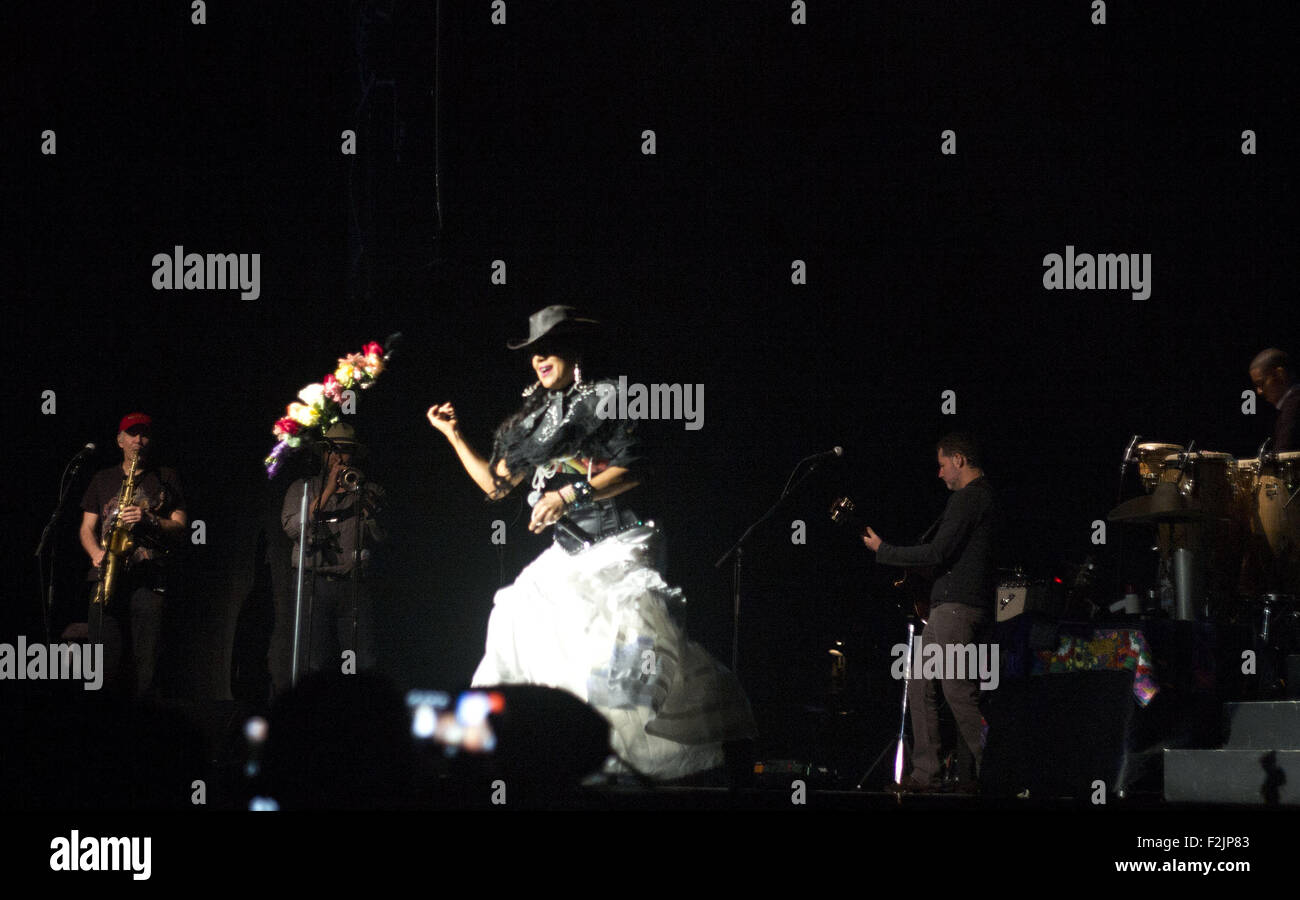 Hollywood, Californie, États-Unis d'Amérique. 19 Sep, 2015. La chanteuse mexicaine Lila Downs effectue au Pantages Theatre le samedi 19 septembre 2015 à Hollywood, Californie.Arorizo ARORIZO © Armando ARMANDO/Prensa Internacional/ZUMA/Alamy Fil Live News Banque D'Images