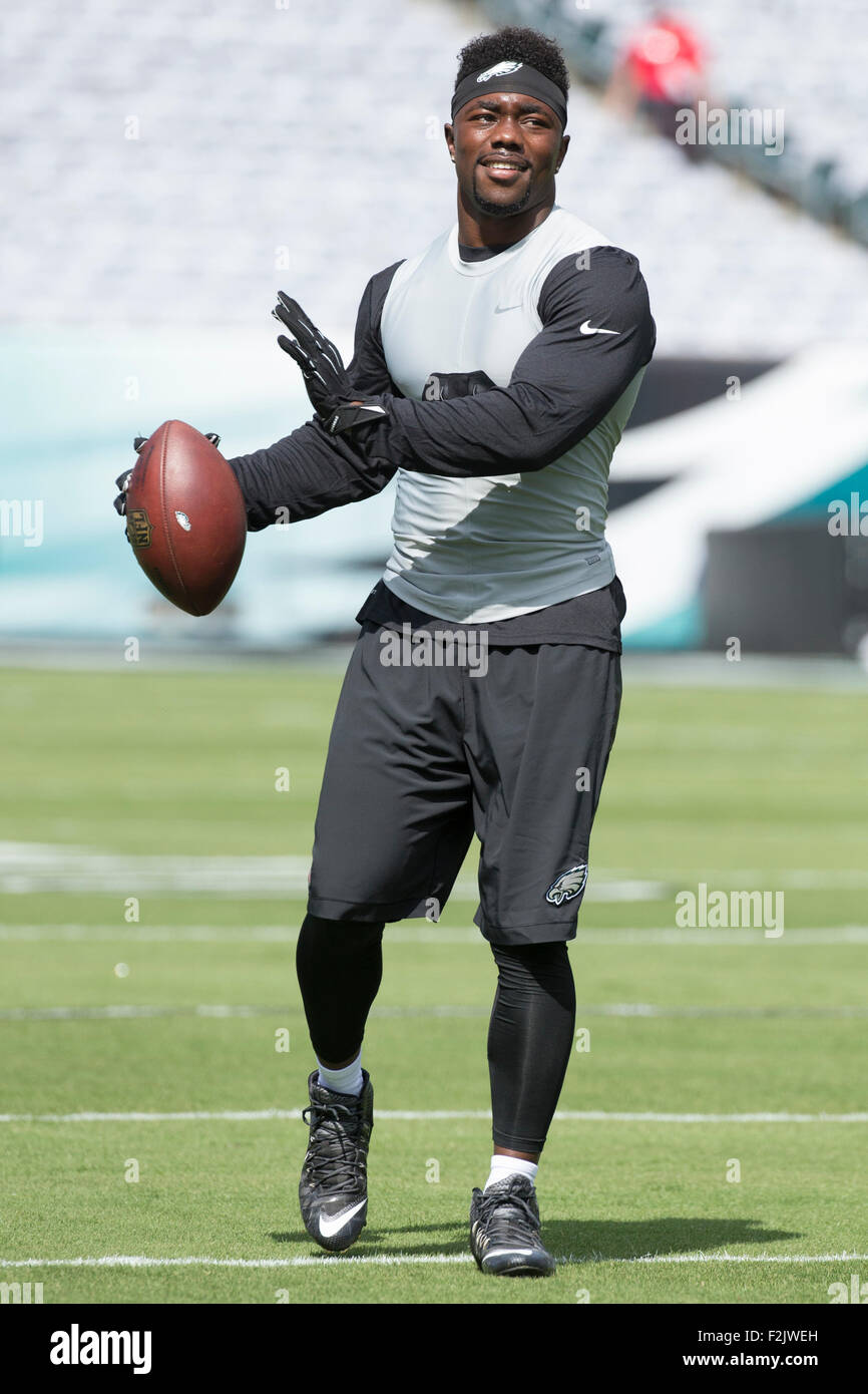 Philadelphie, Pennsylvanie, USA. 20 Sep, 2015. Philadelphia Eagles d'utiliser de nouveau Kenjon Barner (34) au cours de la NFL match entre les Dallas Cowboys et les Philadelphia Eagles au Lincoln Financial Field à Philadelphie, Pennsylvanie. Credit : csm/Alamy Live News Banque D'Images