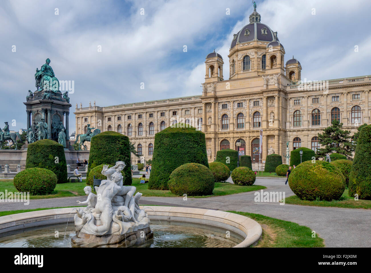 Le Kunsthistorisches Museum Musée d'Histoire Naturelle, Maria-Theresia-Denkmal monument, rue Ringstrasse, Vienne, Autriche, Europe Banque D'Images