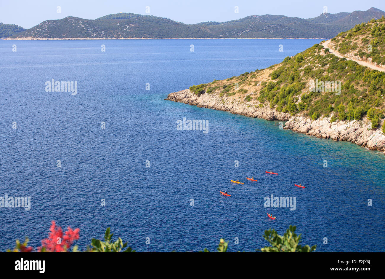 Kayak dans la mer croate. Brsecine Banque D'Images
