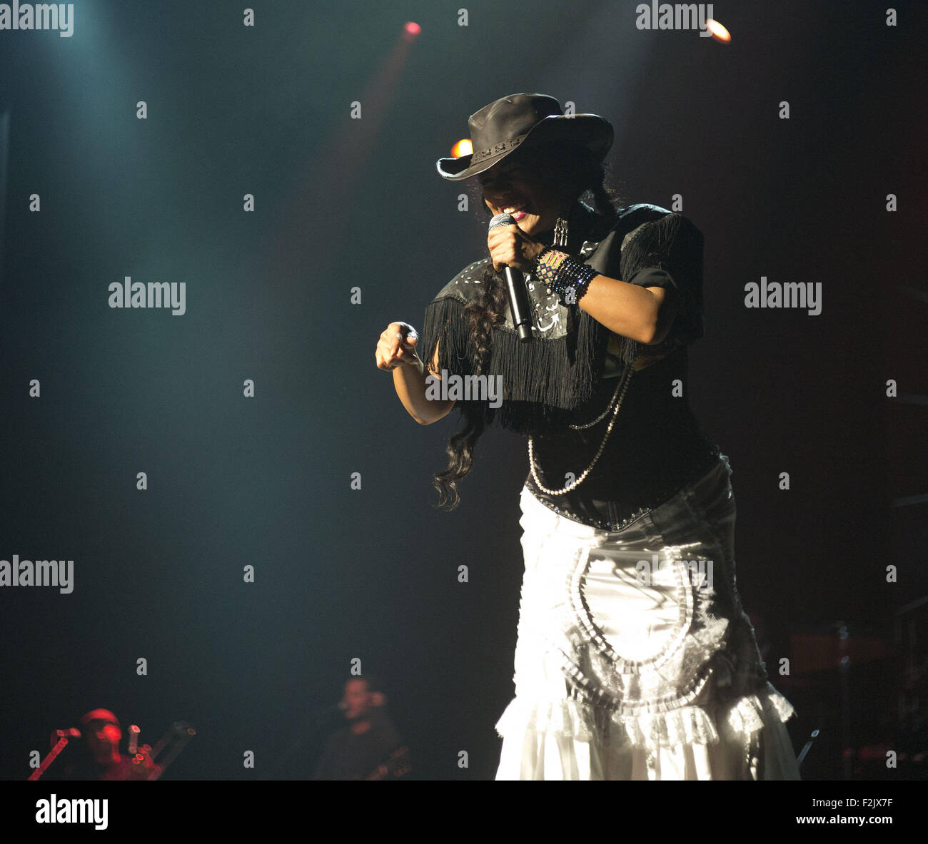 Hollywood, Californie, États-Unis d'Amérique. 19 Sep, 2015. La chanteuse mexicaine Lila Downs effectue au Pantages Theatre le samedi 19 septembre 2015 à Hollywood, Californie.Arorizo ARORIZO © Armando ARMANDO/Prensa Internacional/ZUMA/Alamy Fil Live News Banque D'Images