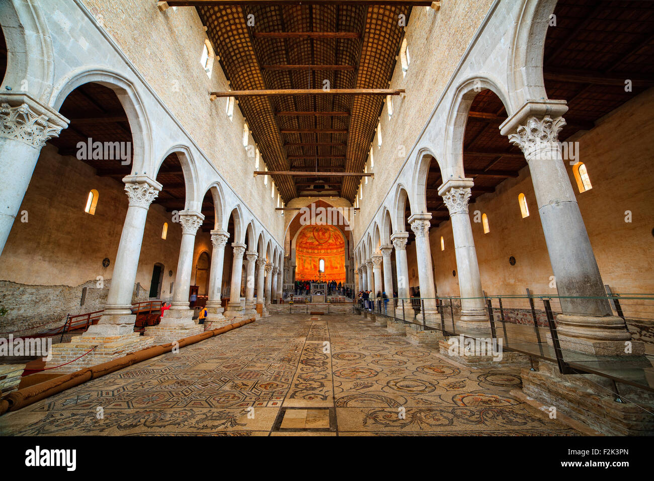 AQUILEIA, ITALIE - Mai 01 : Basilica di Santa Maria Assunta avec mosaïques uniques à Aquilée, Site du patrimoine mondial de l'UNESCO le 01 mai Banque D'Images