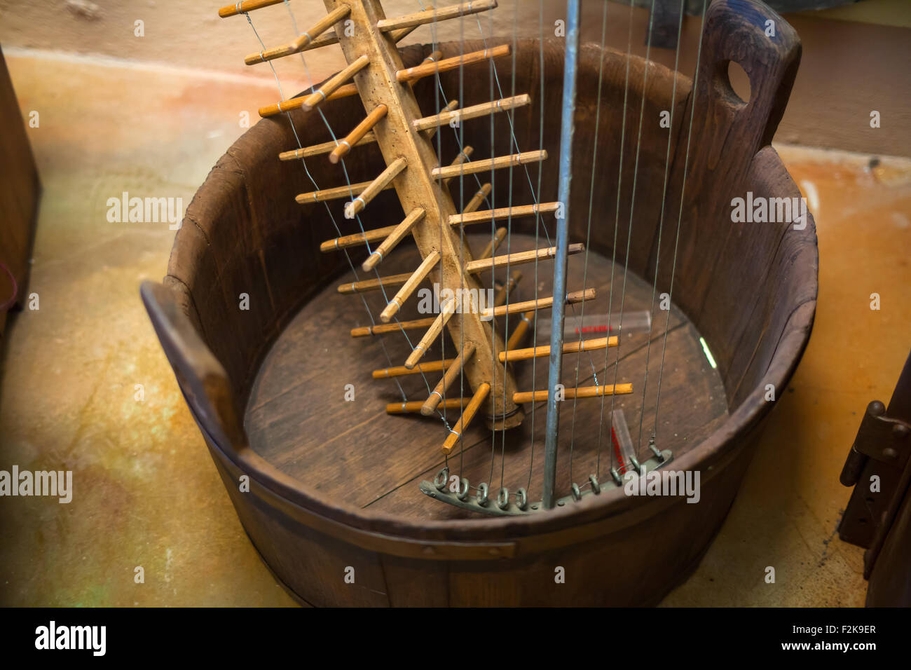 Lugano, ITALIE - Mai 15 : Vue d'anciens outils propres à faire du fromage italien, utilisé par les anciens fromager le 15 mai, 2015 Banque D'Images