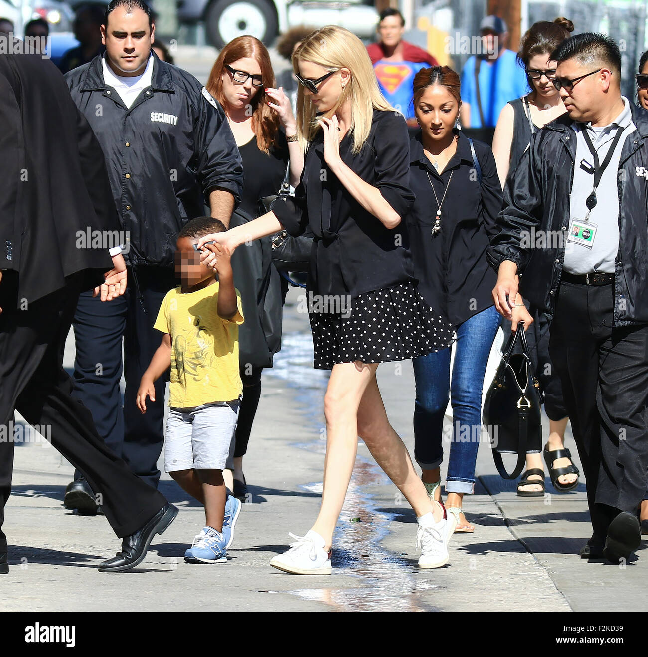 Célébrités à l'ABC Studios pour 'Jimmy Kimmel Live !" En vedette : Charlize Theron, Jackson Theron Où : Los Angeles, California, United States Quand : 21 Oct 2015 Banque D'Images