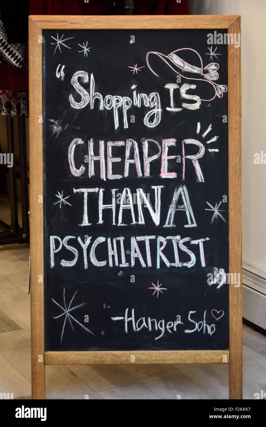 Un signe extérieur de Hanger Soho, un magasin de vêtements pour femme sur Broadway à New York, en encourageant votre afin d'améliorer la santé mentale Banque D'Images