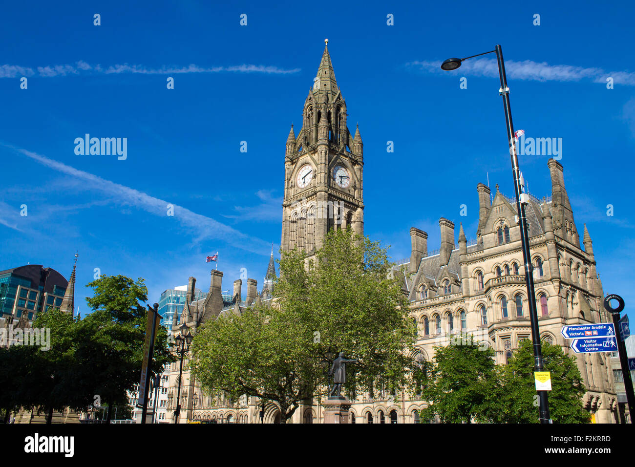 L'Hôtel de ville de Manchester à l'Albert Square, Manchester, Royaume-Uni. Ciel bleu. Banque D'Images