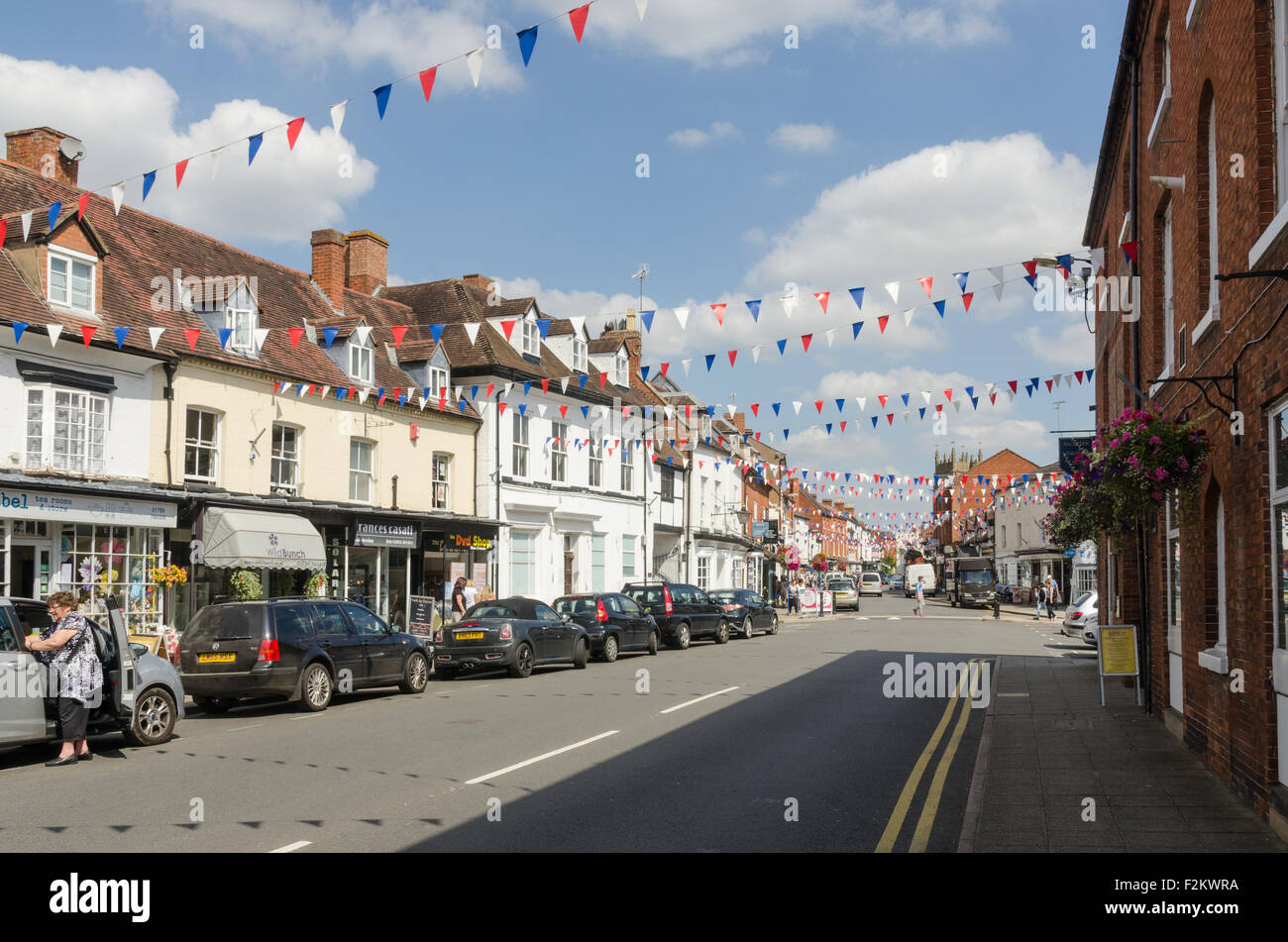 Boutiques dans High Street, Stratford-upon-Avon, Warwickshire Banque D'Images