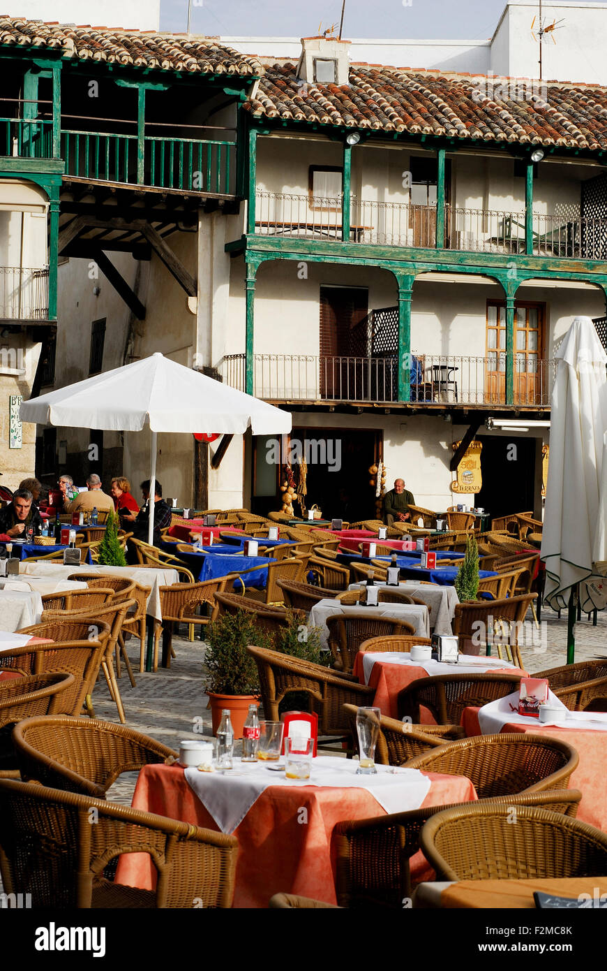 Restaurants dans la place principale de Chinchon, Madrid, Espagne Banque D'Images