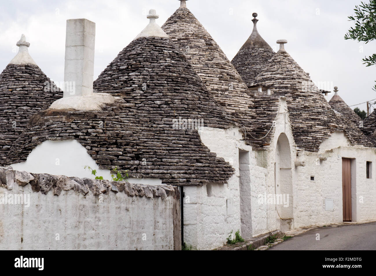 Dans le quartier de Monti Trulli d'Alberobello. Banque D'Images