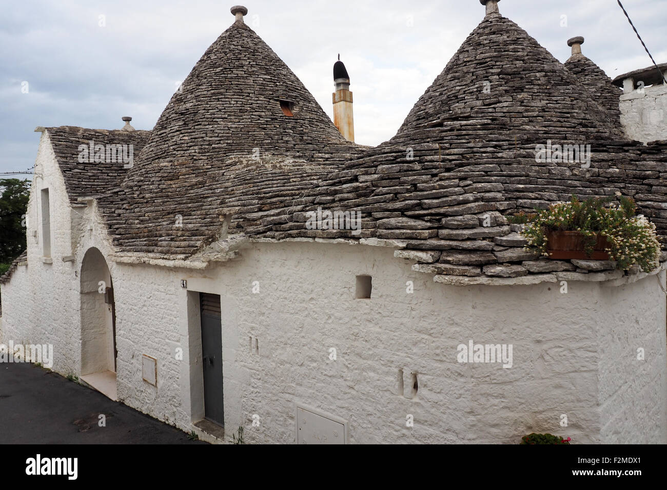 Dans le quartier de Monti Trulli d'Alberobello. Banque D'Images