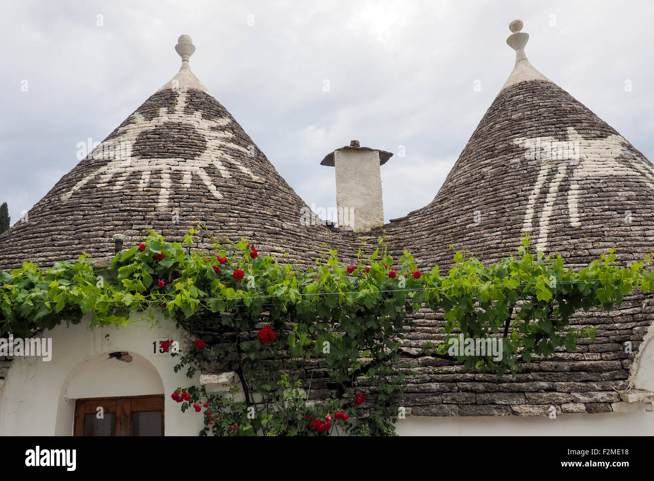 Toit conique de Trulli dans le quartier de Monti à Alberobello Banque D'Images