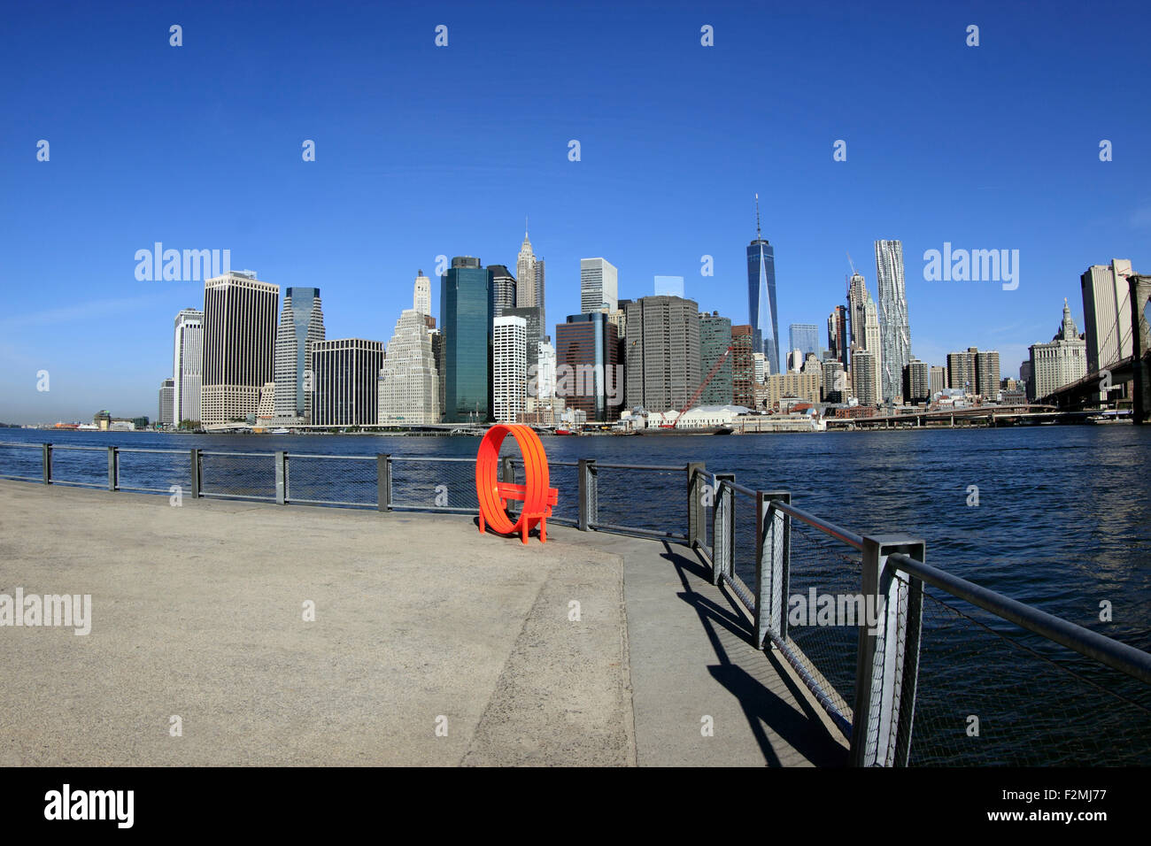 Vue sur lower Manhattan Skyline de Brooklyn Bridge Park New York City Banque D'Images