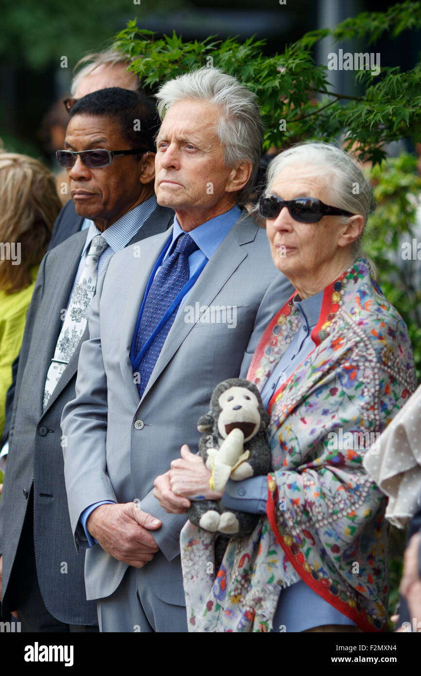 New York, USA. 21 Septembre, 2015. Messagers de la paix des Nations Unies et les ambassadeurs de bonne volonté de Herbie Hancock, Michael Douglas, Jane Goodall et (G à D), assister à une cérémonie pour marquer la Journée internationale de la paix, au siège de l ONU à New York, États-Unis, 21 septembre 2015. Credit : Muzi Li/Xinhua/Alamy Live News Banque D'Images