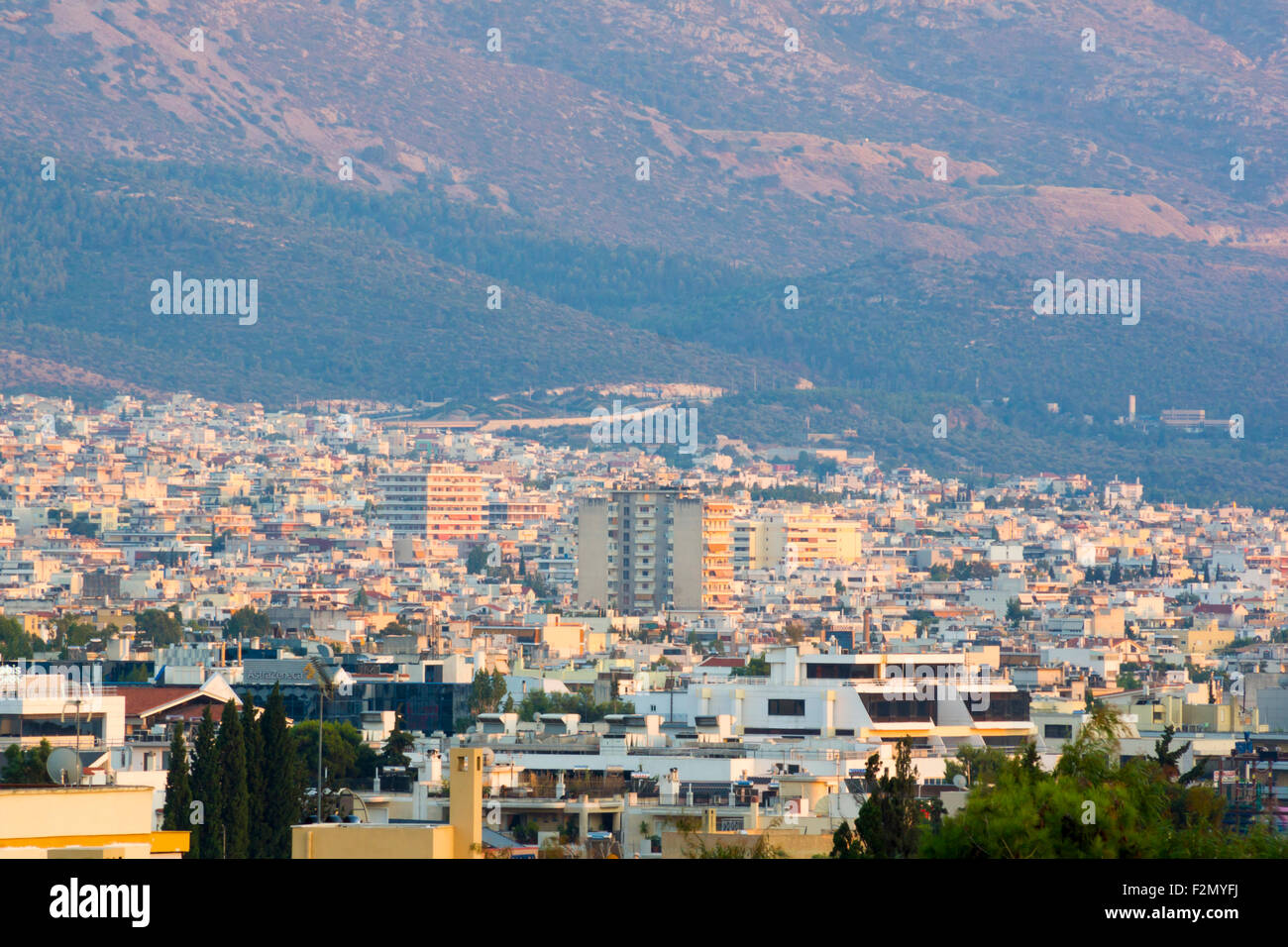 Le mont Hymette, Athènes, Grèce, connu localement sous le nom de 'crazy mountain' (Trellós Trellóvouno /) Banque D'Images