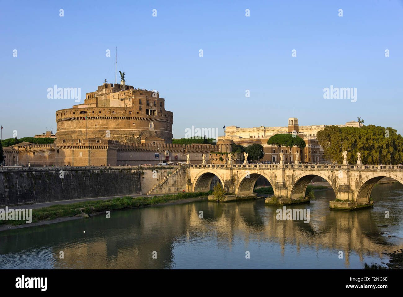 Le Château Sant&# 39;Angelo et Ponte Sant&# 39;Angelo sur le Tibre, lumière du soir, Rome, Latium, Italie Banque D'Images